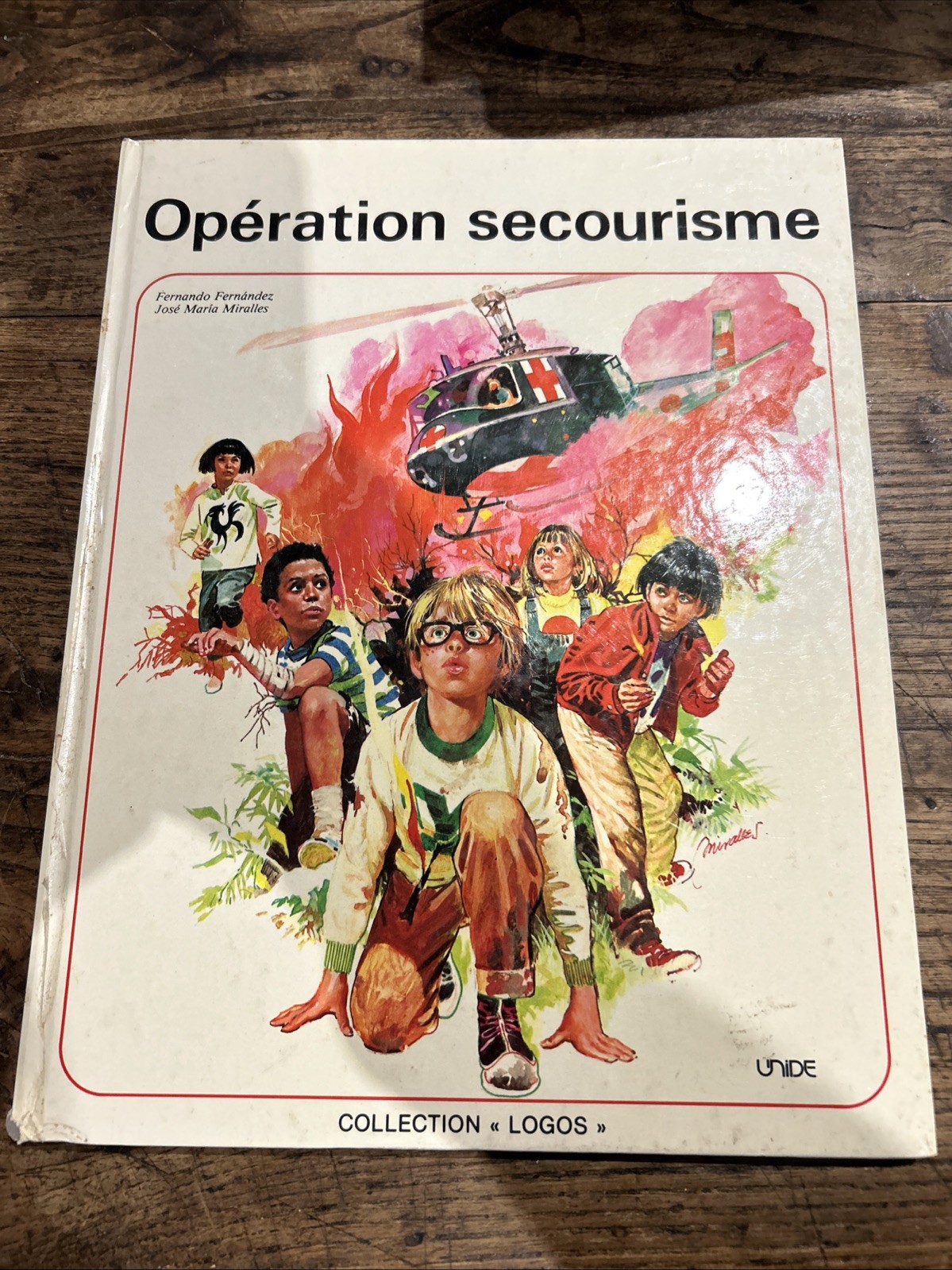 Opération Secourisme 1977 F.Fernandez J M Miralles UNIDE