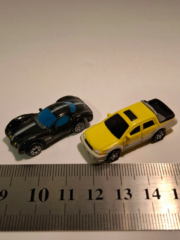 Micro Machines Hasbro 2004 "Chrysler Atlantik y Subaru Baja"