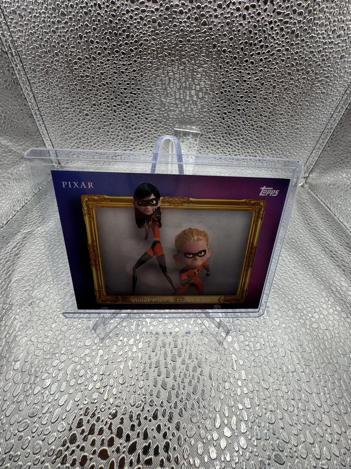 2026 Topps Disney Neon #FF-33 VIOLA PARR & DASH PARR famiglia primo inserto