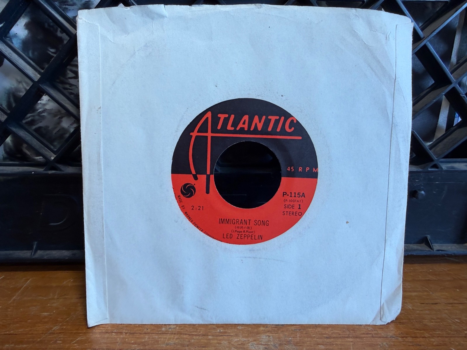 LED ZEPPELIN  ~ IMMIGRANT SONG/HEY, HEY, WHAT CAN I DO NICE VG/VG+  7" 45RPM