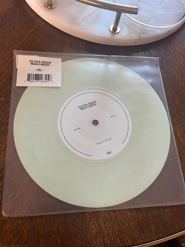 Vinyle Olivia Dean - "Man I Need" - Édition Limitée Rare