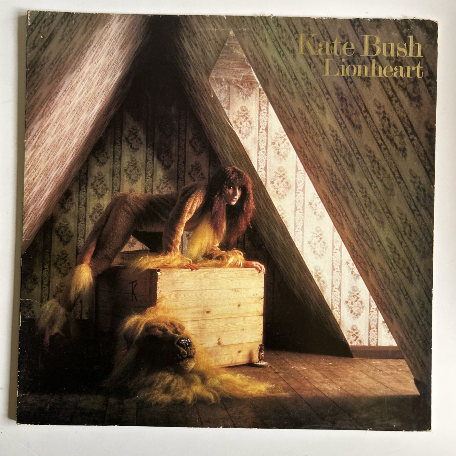 Kate Bush - Lionheart (vinyl LP, Album, Emb) EX/VG+