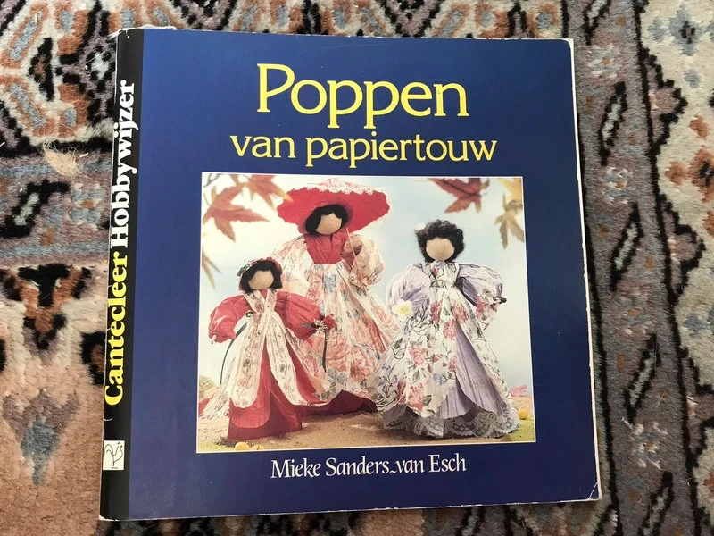 Poppen van papiertouw