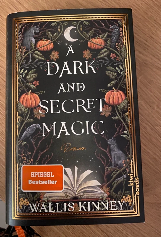 A Dark and Secret Magic Roman | Romantasy-Bestseller für alle, die den Herbst lieben | Limitiert: Mo