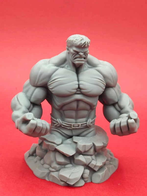 Miniatura su Busto di Hulk stampato in 3D