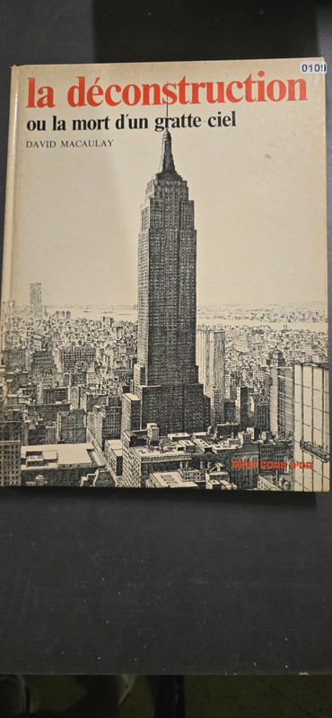 Livre La Déconstruction ou la Mort d'un gratte-ciel Réf:L0109