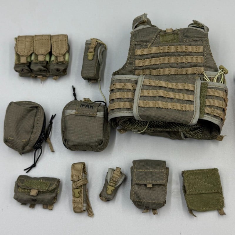Gilet scala 1/6 Soldier Story SS051 75° reggimento ranger borse adatte ES DAM senza scatola