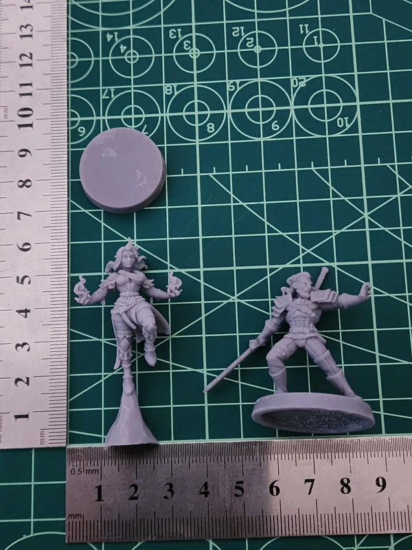 Pack miniaturas Jennefer y Geralt de rivia