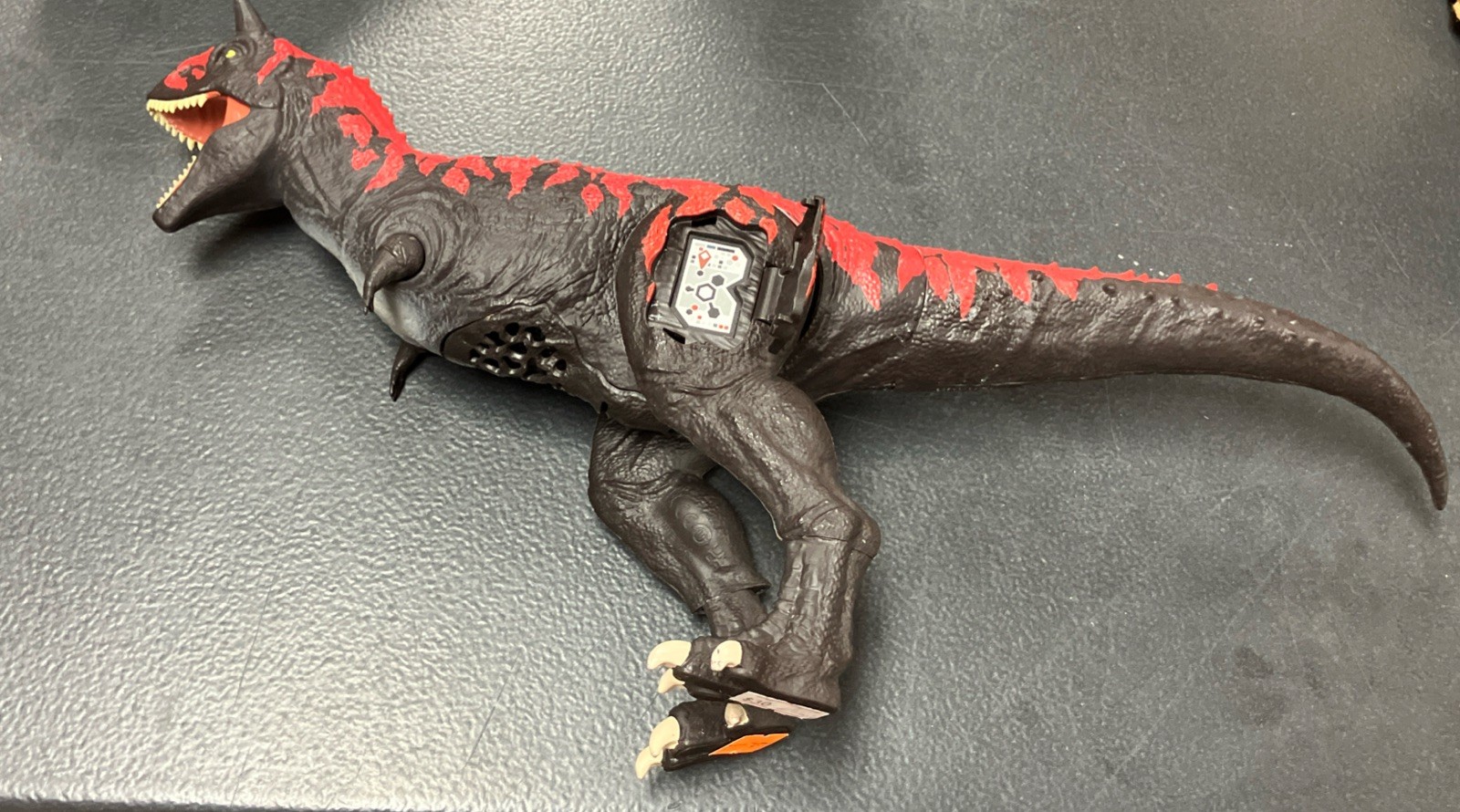 Legacy Collection Reimagined Roarin' Real Feel Carnotaurus Action Figure