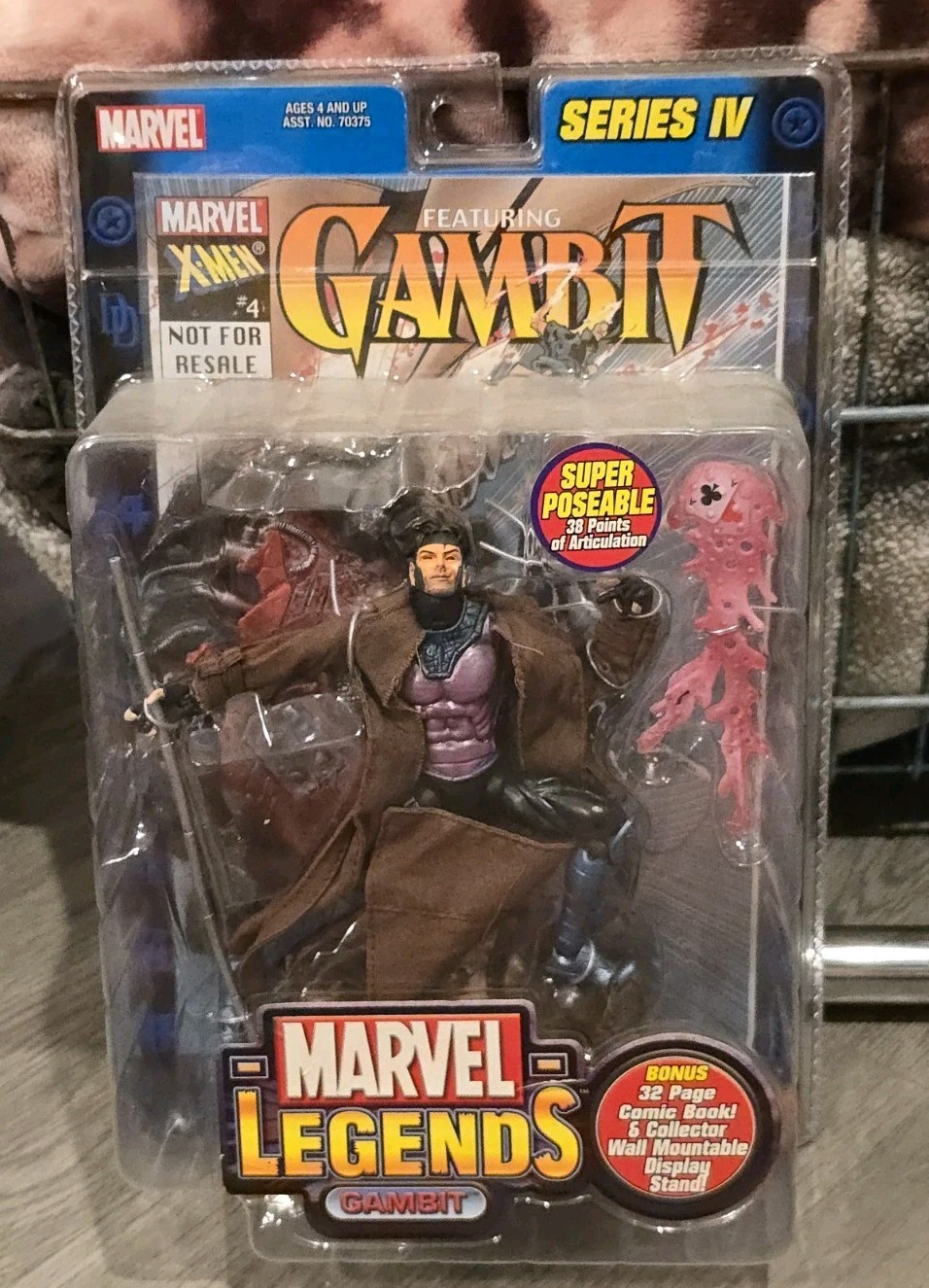 Gambit Marvel Legends 2003 Series 4 Gambit Toybiz