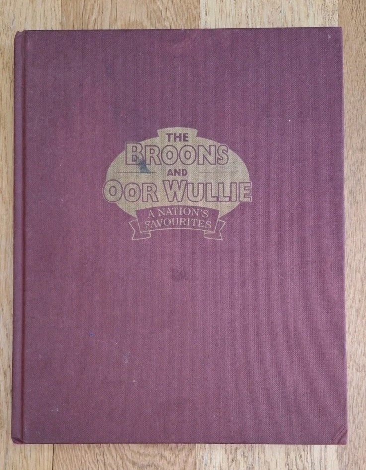 The Broons and Oor Wullie, A Nation's Favourites, Purple Hardback 2000, Next D D