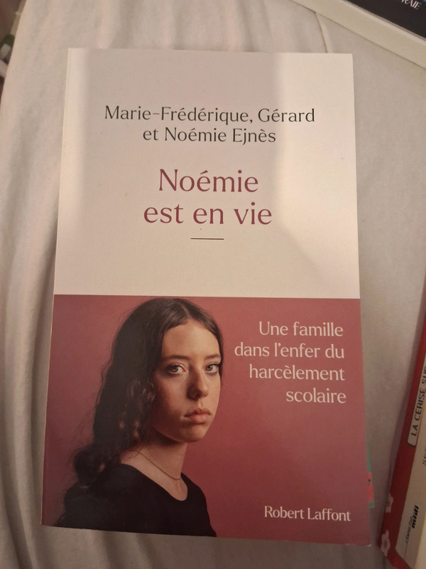 Noemie es en vie