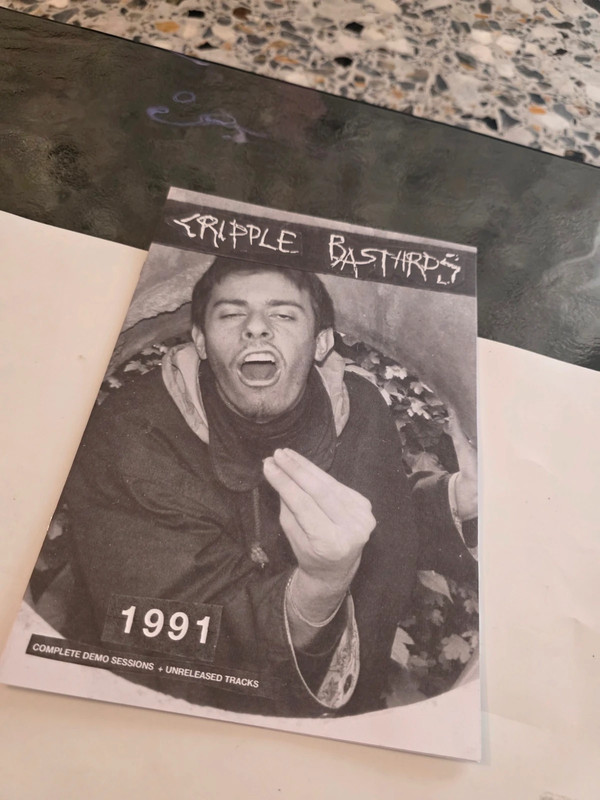 Cripple Bastards 1991 booklet vinile 8 pagine grindcore No Vinile