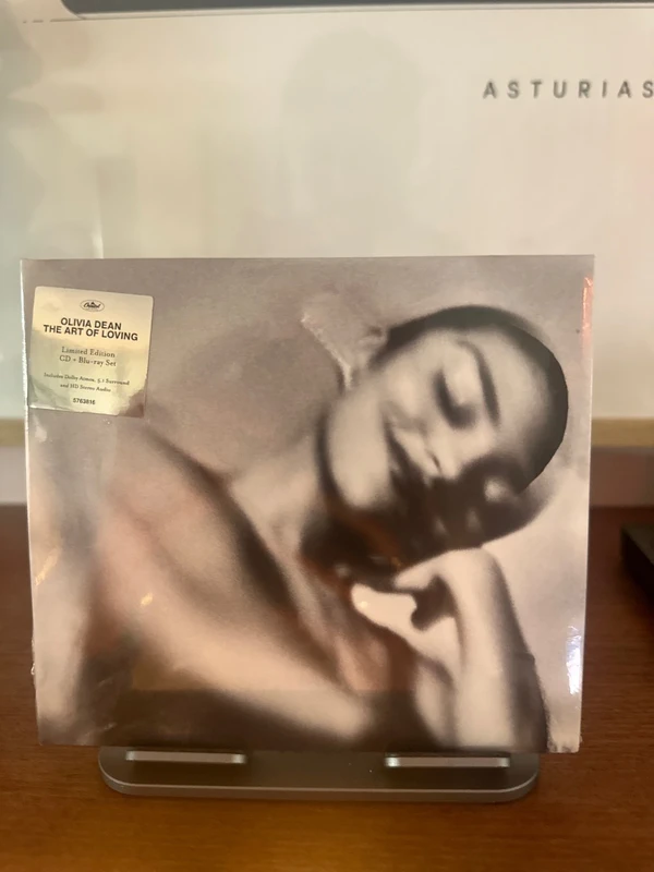 Olivia Dean - The Art Of Loving (2XCD) - fixed price
