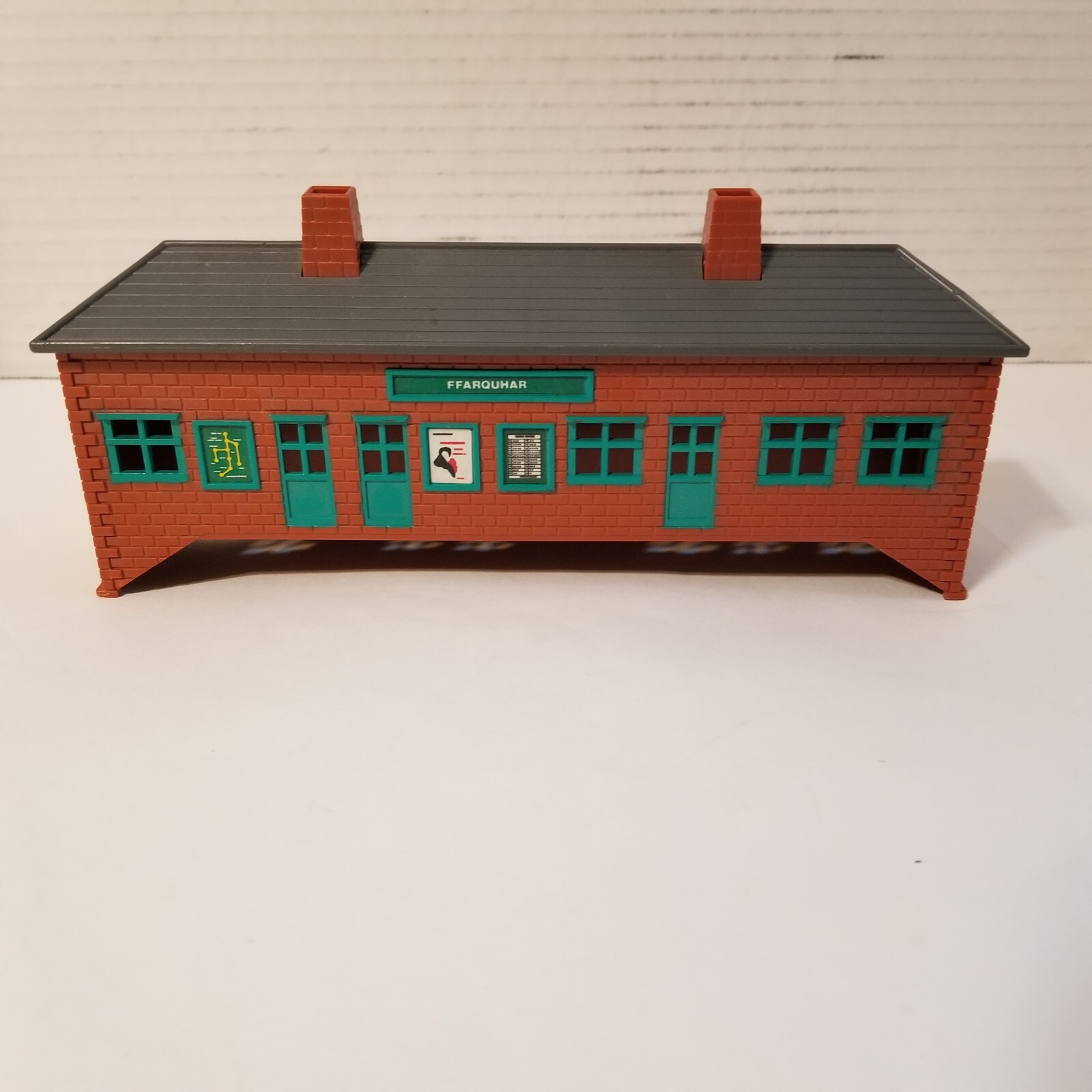2002 Tomy Thomas & Friends Trackmaster Ffarquhar Train Station REPLACEMENT