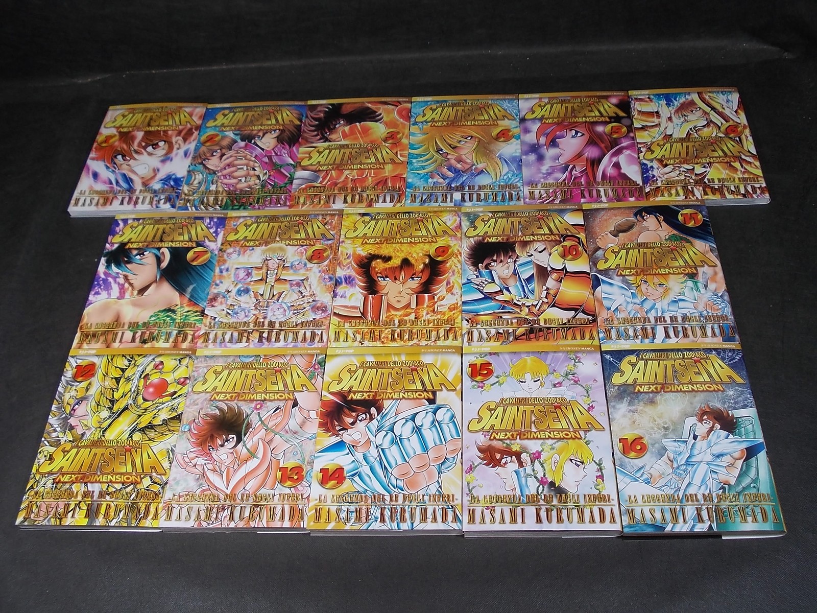 SAINT SEIYA NEXT DIMENSION 1/16 Serie Cpl – di Masami Kurumada – J-Pop NUOVI