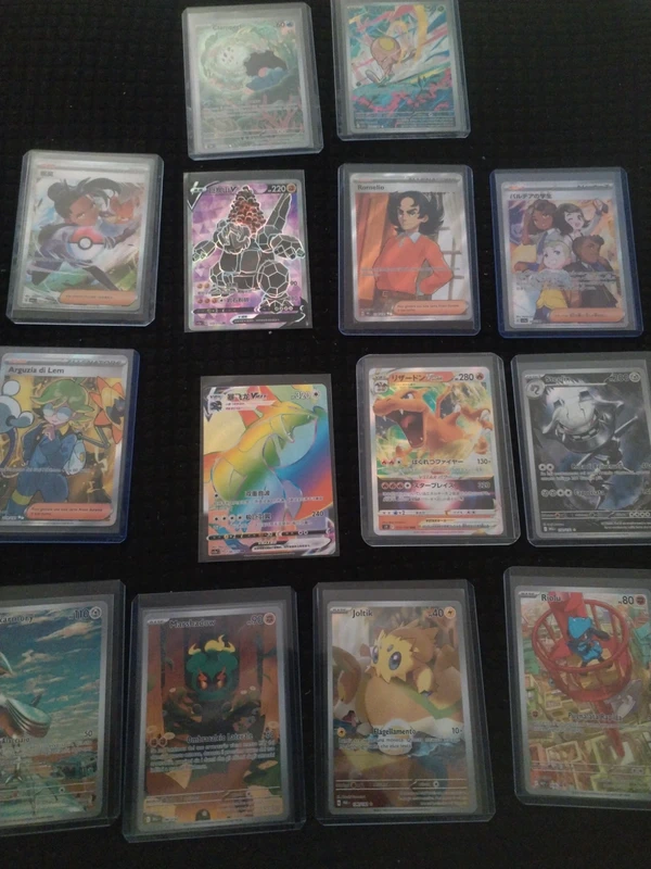 Lotto 15 carte Pokémon