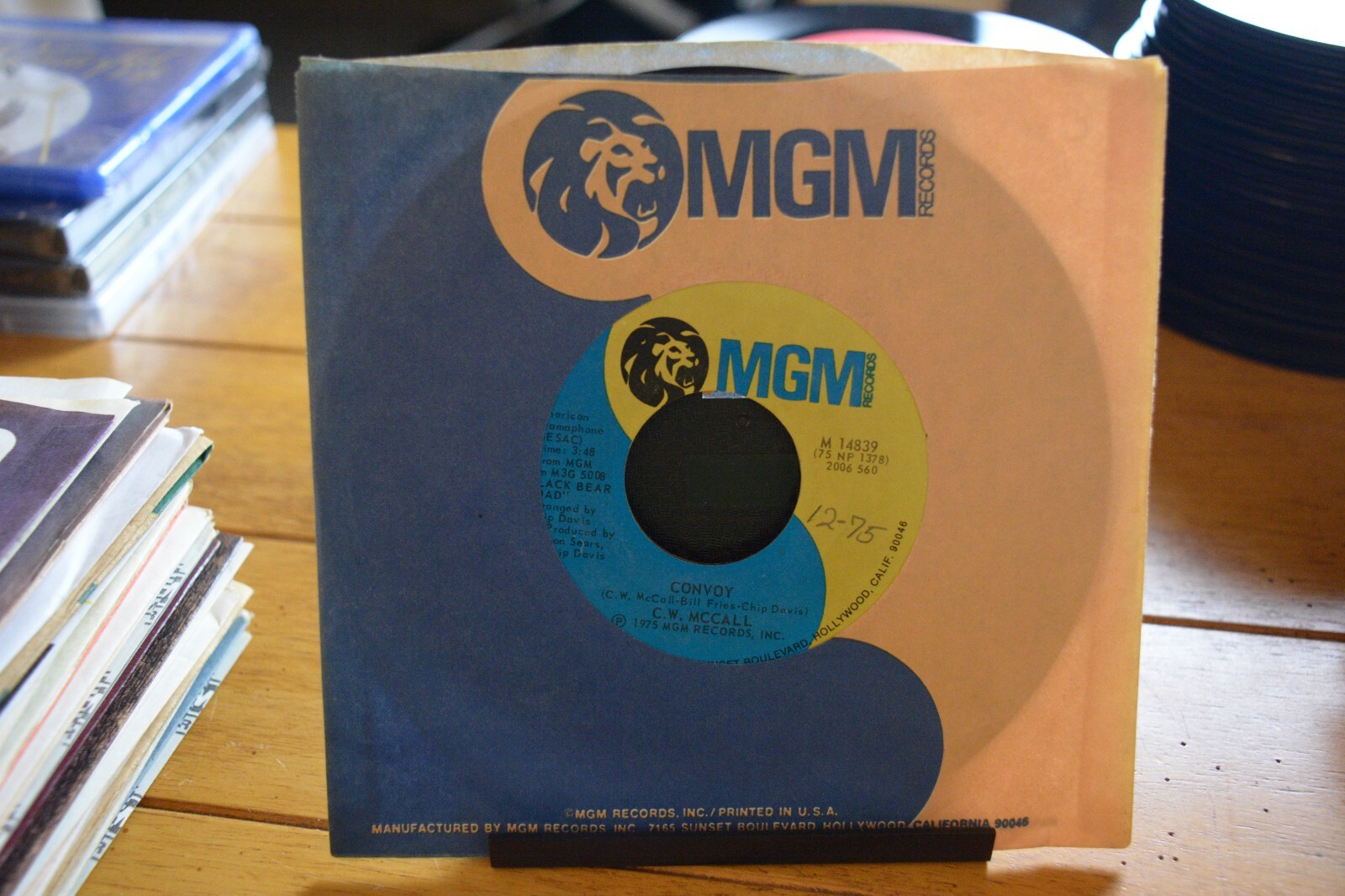 C.W. MCCALL "LONG LONESOME ROAD" 45 RPM 7" VG+ RECORD [D33-35]