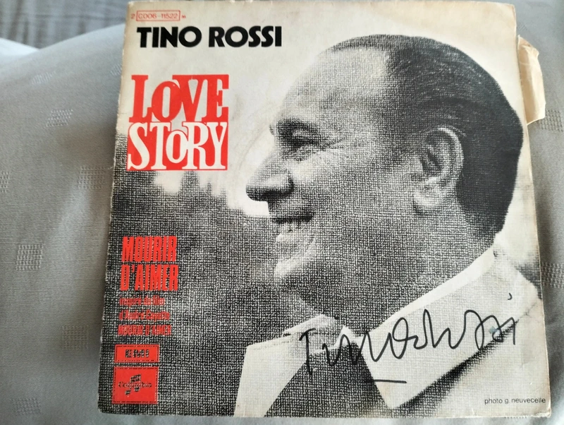 Tino Rossi – Love Story   (signed cover)