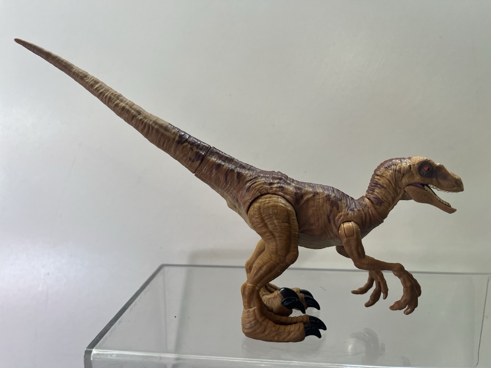 Jurassic World Velociraptor Raptor Legacy Dinosaur Orange Brown Sprung Legs