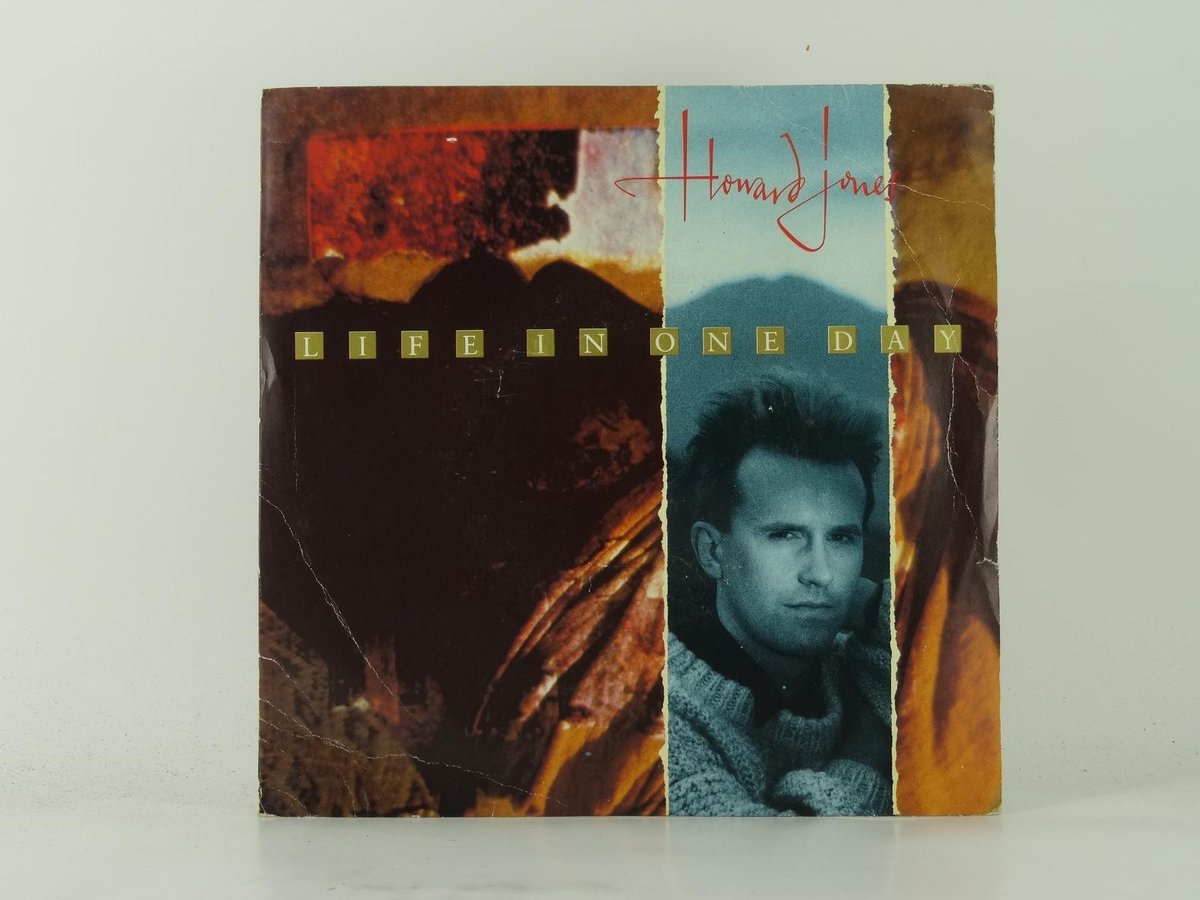 HOWARD JONES LIFE IN ONE DAY (47) 2 Track 7" Single plus Picture Sleeve WEA RECO