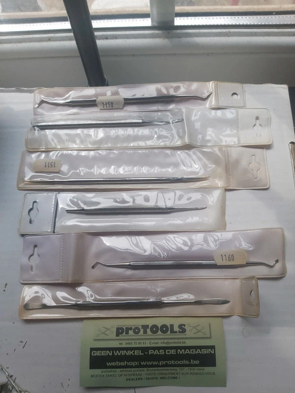Lot d'accessoires pour maquettiste