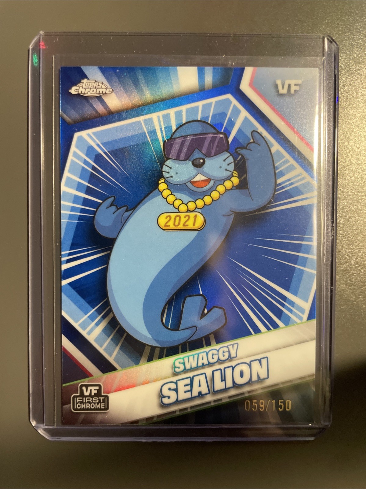 VeeFriends Topps Chrome 2026 Swaggy Sea leon /150 blu