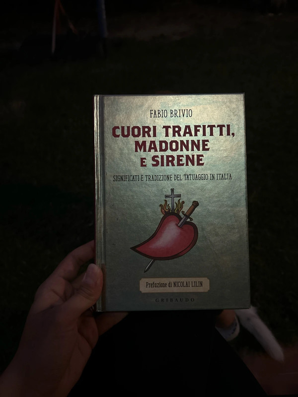 Libro sui tatuaggi e la loro storia
