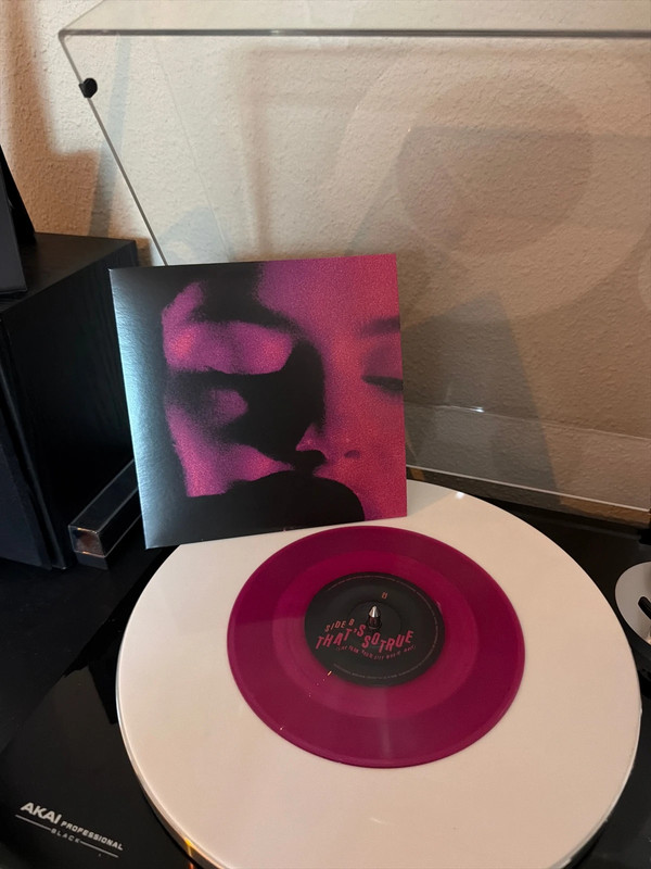 Gracie Abrams - That’s So True (purple)