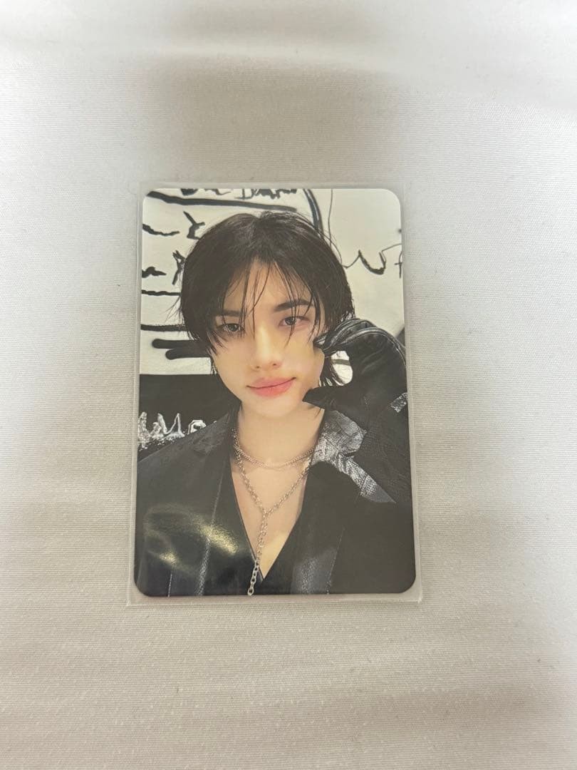 StrayKids Hyunjin dominATE Hair Clip Photocard K-POP
