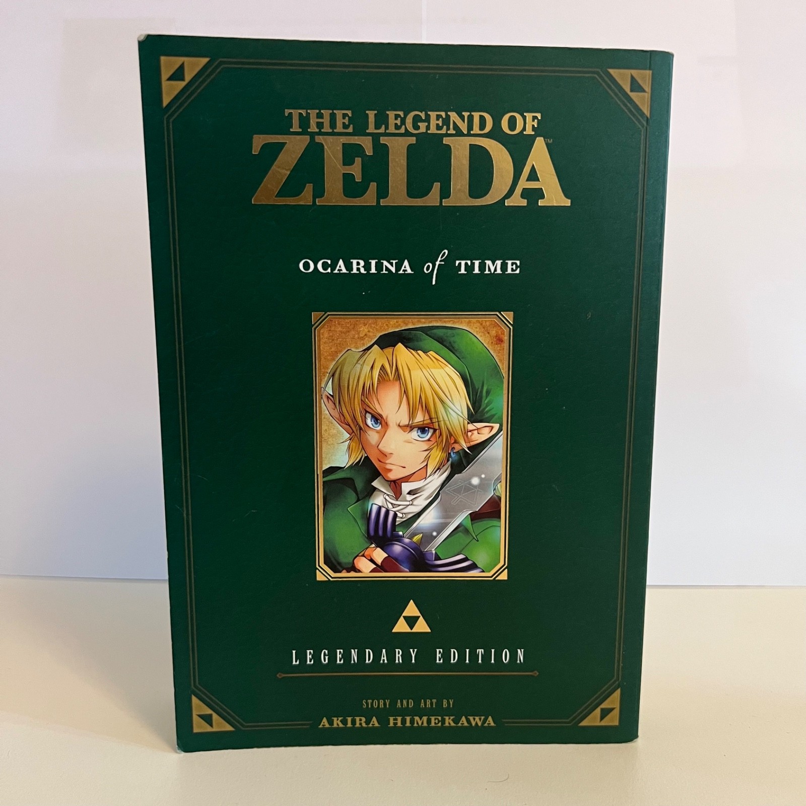 The Legend of Zelda: Ocarina of Time Legendary Edition Softcover VIZ Media