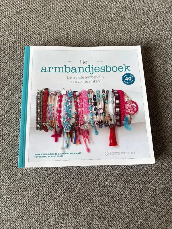 Boek armbandjes maken