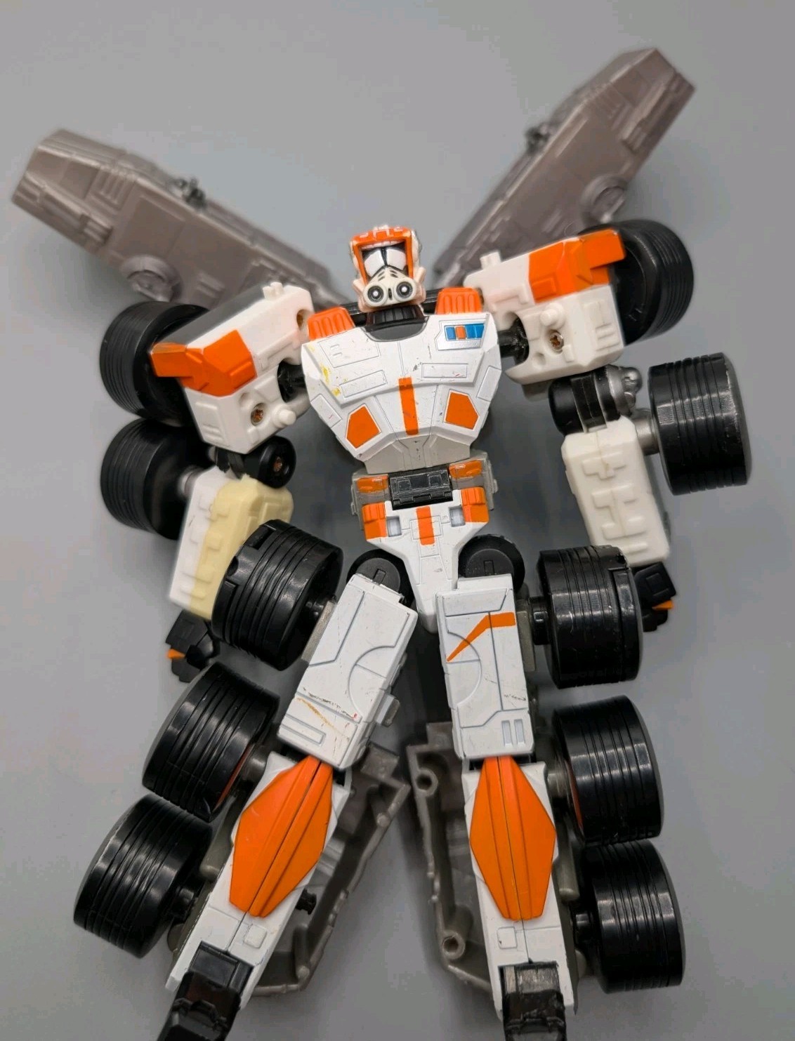 Hasbro Transformers Star Wars Crossover Commander Cody Clone Turbo Tank Figura