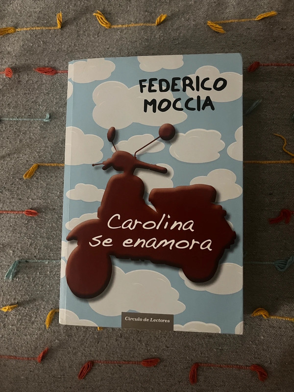 Libro Carolina se enamora