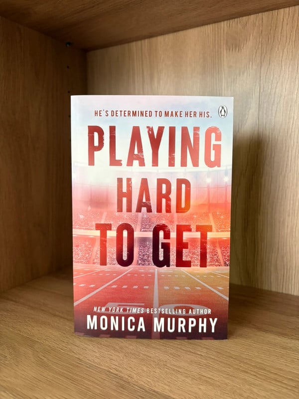 Playing hard to get - Monica Murphy