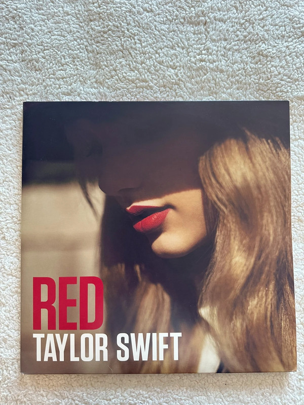 Vinyl “Red” Taylor Swift