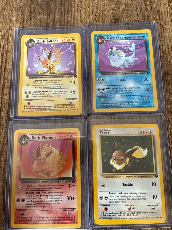 Dark flareon, Jolteon, vaporeon, Eevee