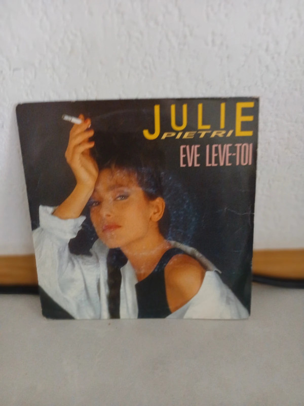 45 tours simple Julie Pietri