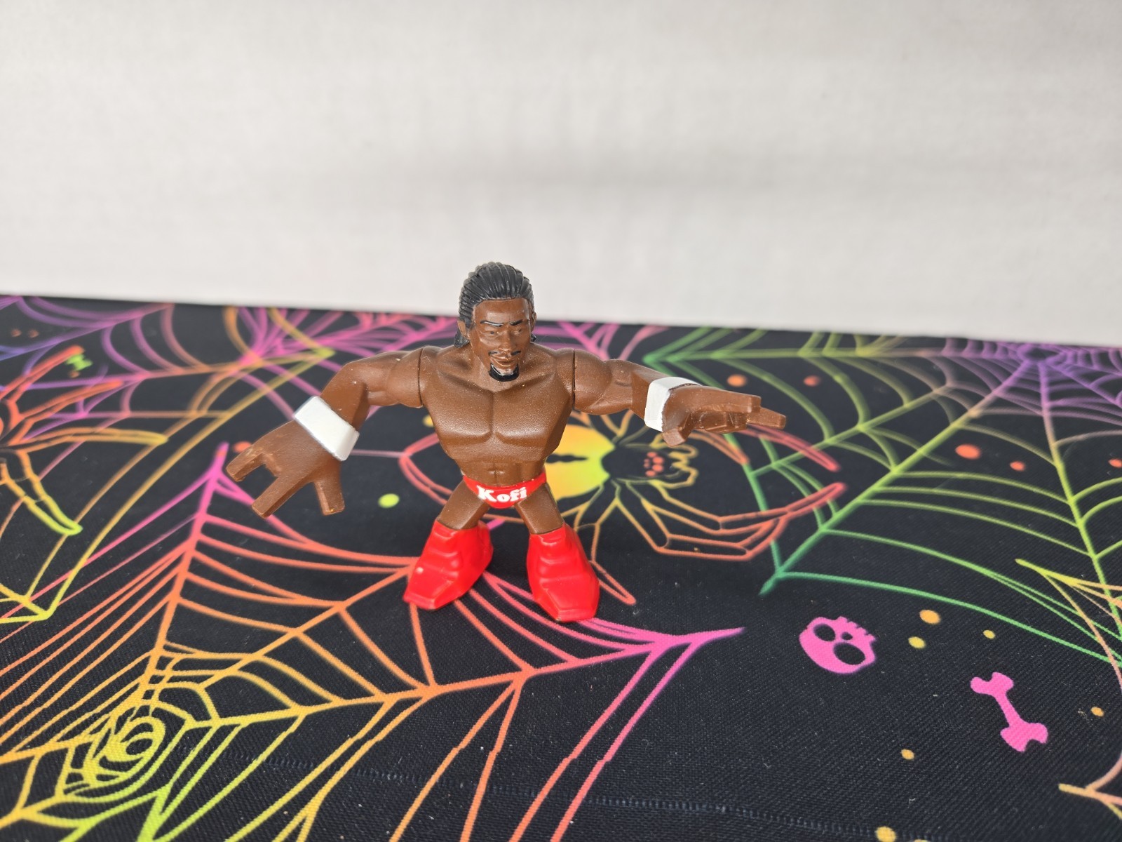 Modellino Mattel WWE 2012 Kofi Kingston Rumblers Rampage 2 1/4"