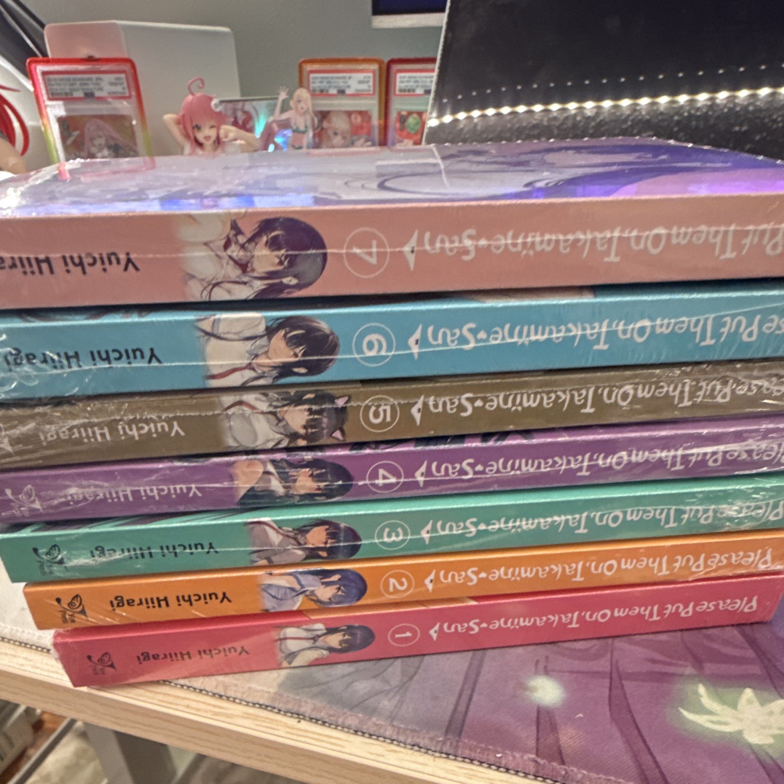 Please Put Them On, lotto manga Takamine-san volume 1-7 di Yuichi Hiiragi
