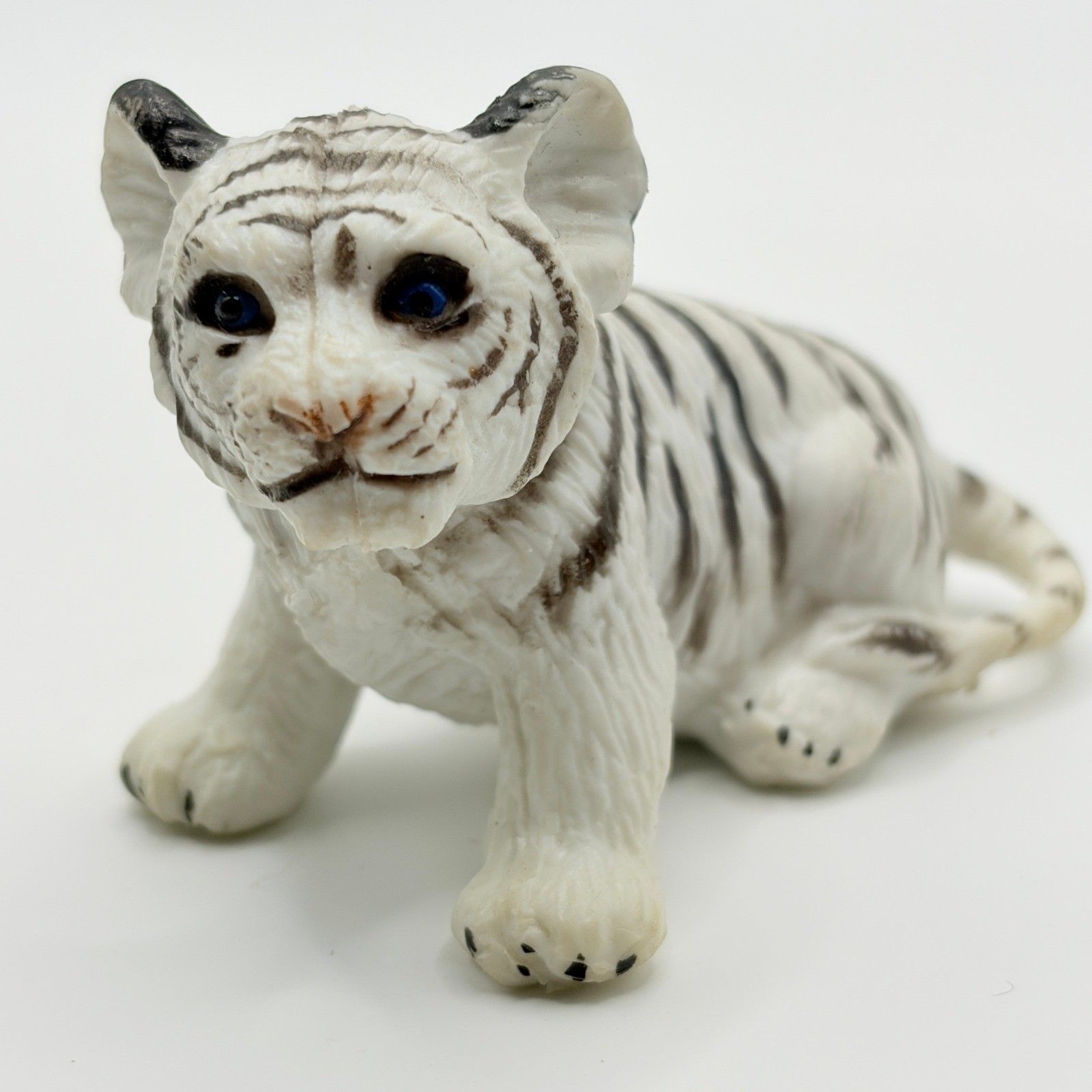 Cubo di tigre bianco occhi blu animale statuina giocattolo safari giungla fauna selvatica vintage