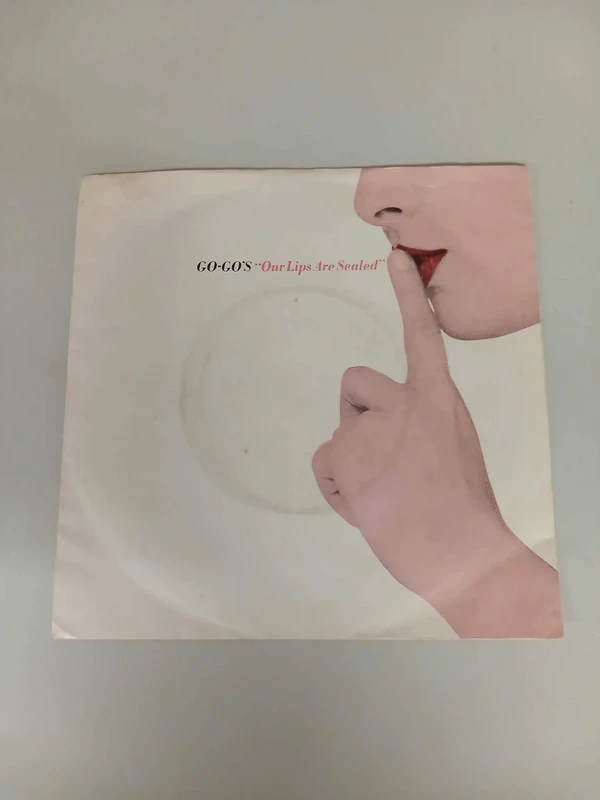 45 giri vinile Go go's Our lips are sealed