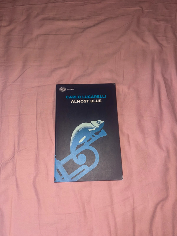 Libro - Almost Blue