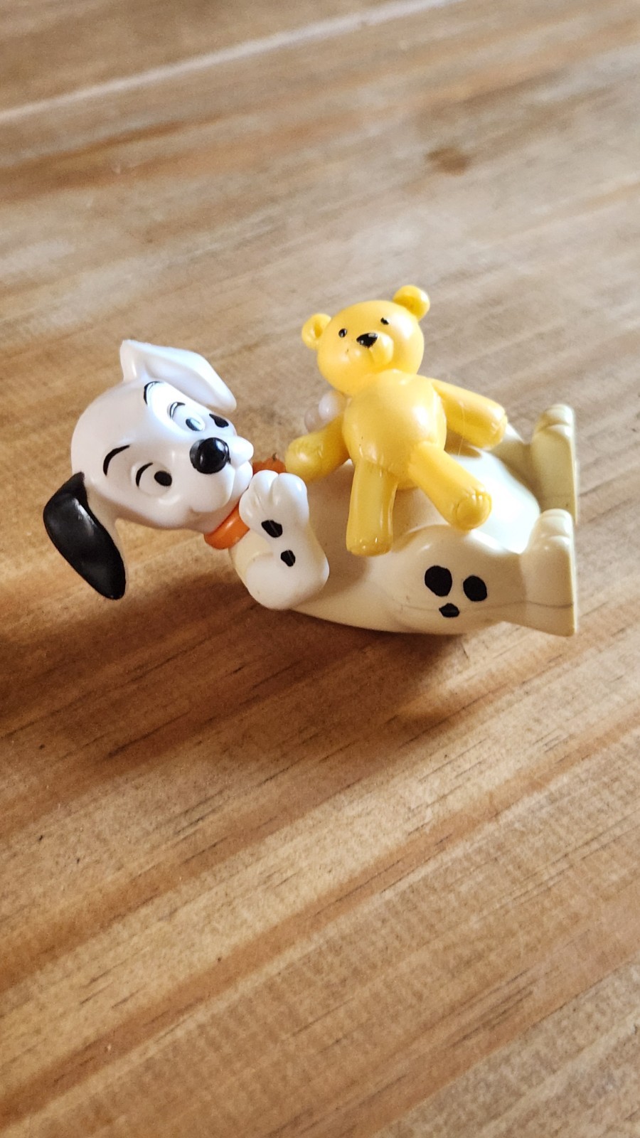 Disney Figurine Vintage 101 Dalmatiens chien dalmatien ourson jaune - Années 90