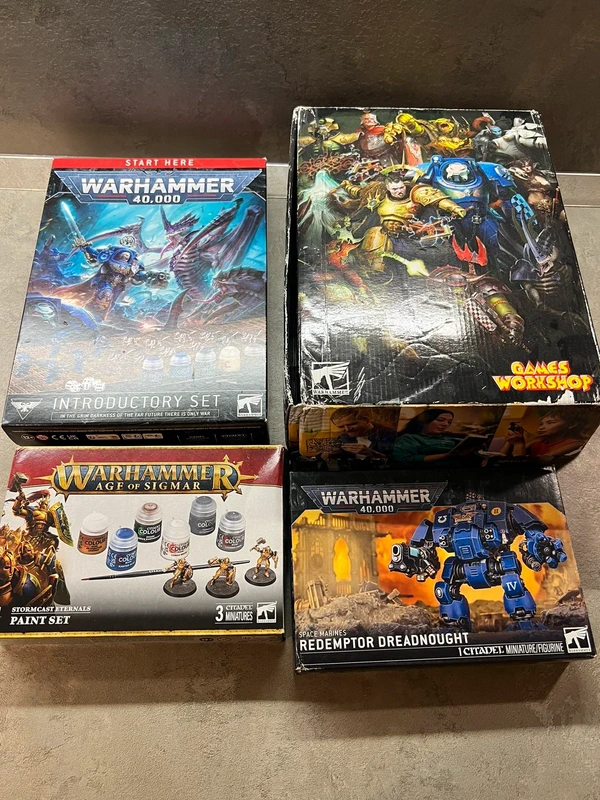 Warhammer 40.000 – Introductory Set + Dreadnought Redemptor + Paint Set