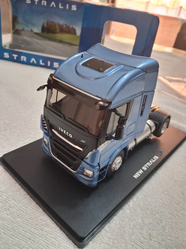 New Stralis NP 1/43 Eligor
