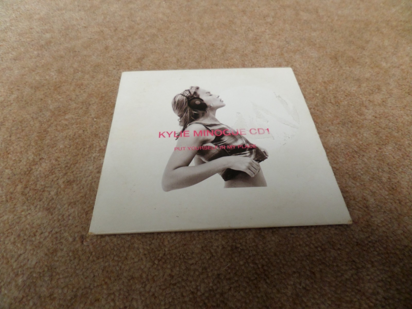 CD SINGLE - KYLIE MINOGUE PUT YOURSELF IN MY PLACE - CD 1