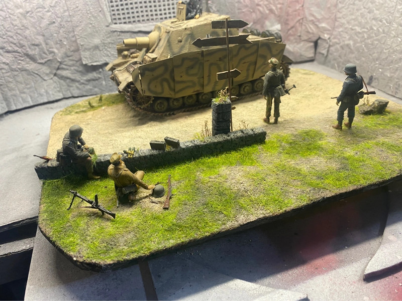 Diorama  carro Brummbar con sodati tedeschi