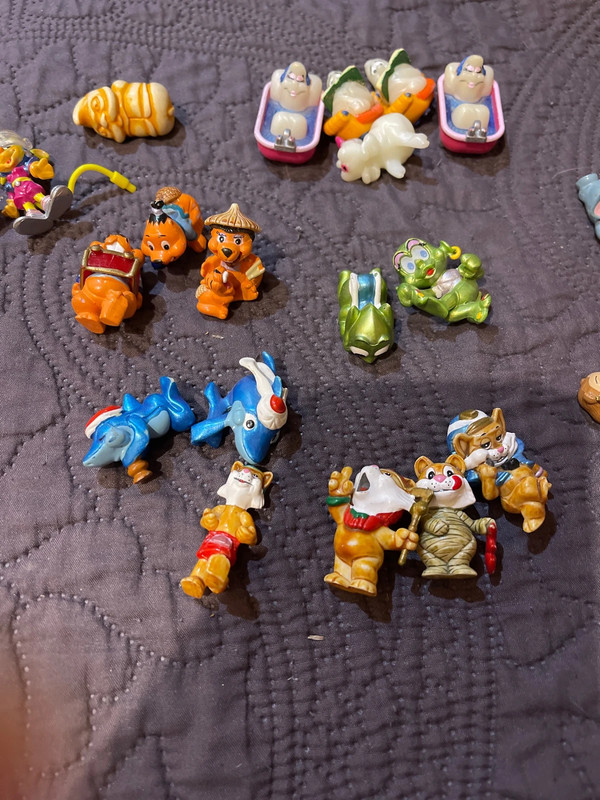 30 figurines Kinder