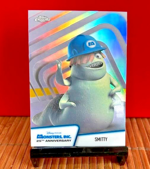 Smitty #MI-8 MONSTERS, INC. 25° ANNIVERSARIO QUASI NUOVO - 2026 Disney Topps Chrome